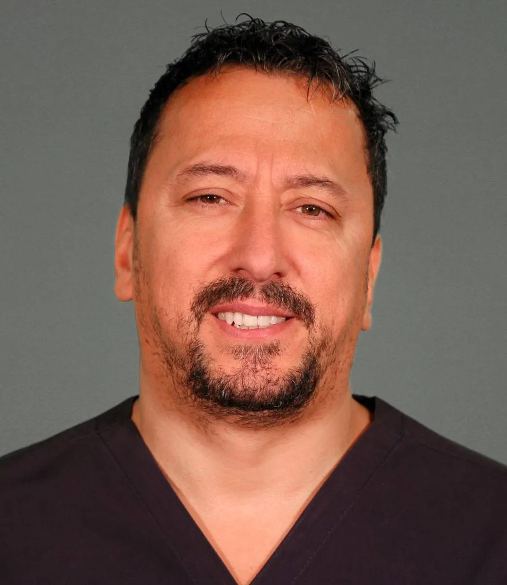 Prof. Dr. Baki Yilmaz Nasenkorrektur